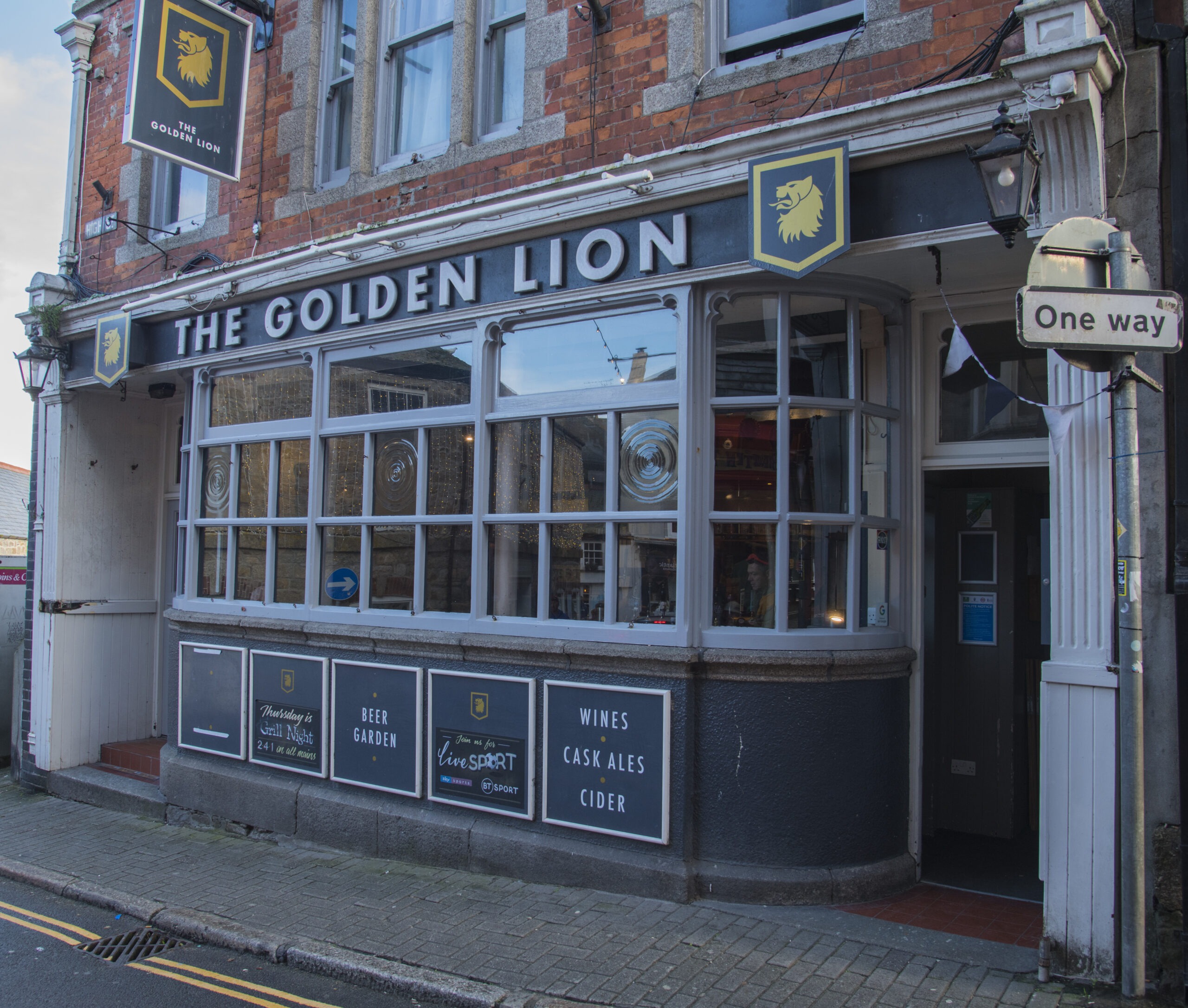 DSC_0116 Golden Lion 01